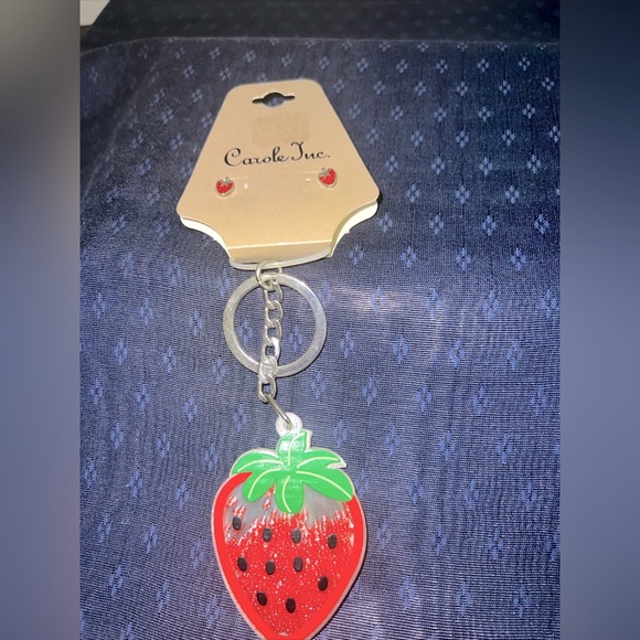 Vintage Carole Inc Strawberry Earrings And Keychain Fashion Jewelry - Picture 1 of 8